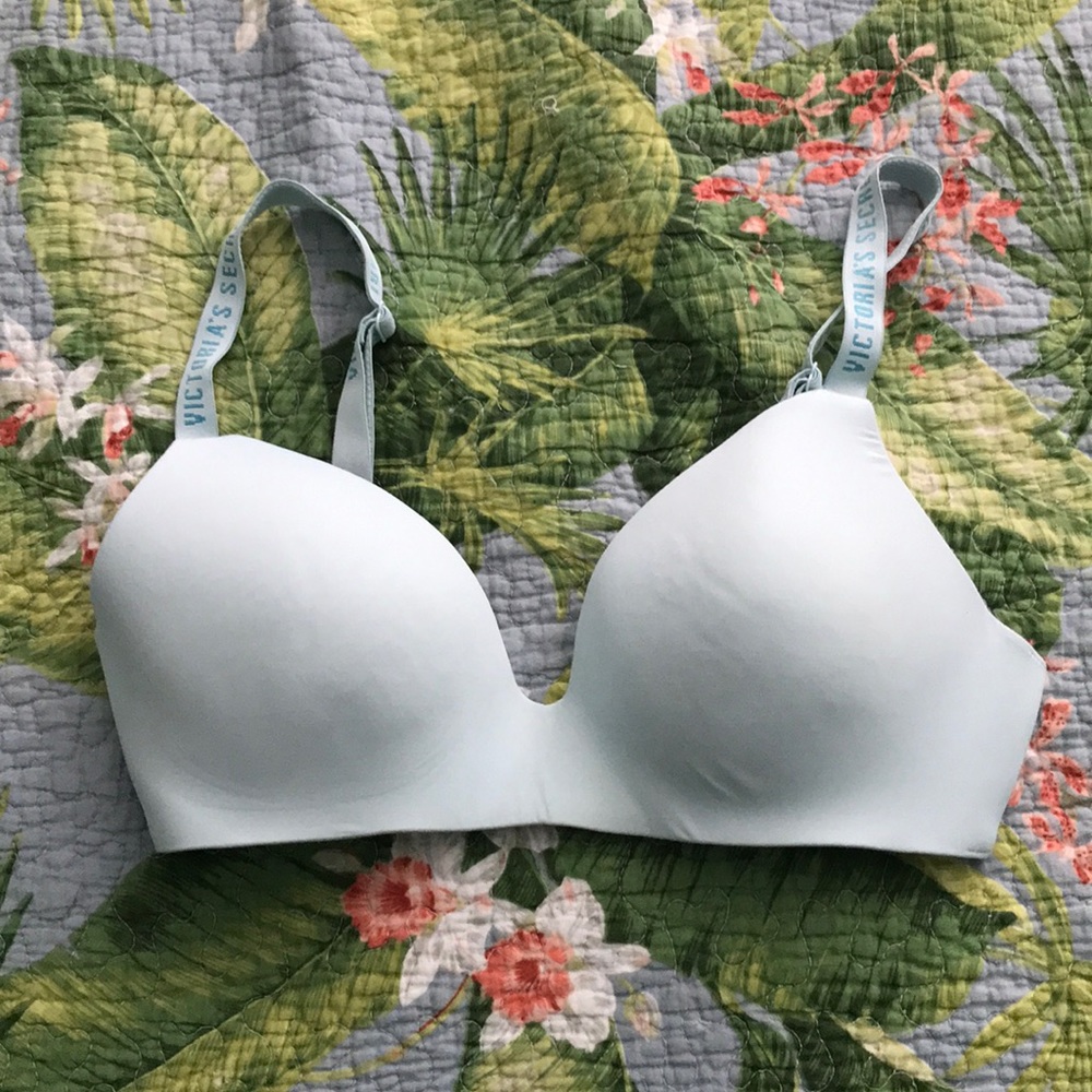 Victoria’s Secret T Shirt Bra 32D